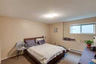 Photo 25: 935 Garthland Rd in Esquimalt: Es Kinsmen Park House for sale : MLS®# 889501