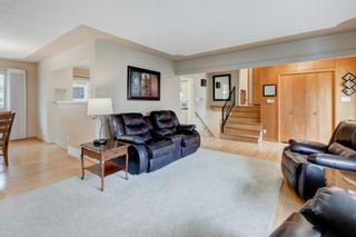 Photo 5: 3008 Morley Trail NW in Calgary: Banff Trail Detached for sale : MLS®# A1250986
