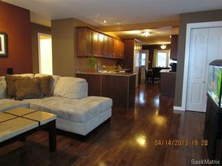 Photo 5: 1174 ELLIOTT Street in Regina: Eastview Single Family Dwelling for sale (Regina Area 03)  : MLS®# 458949