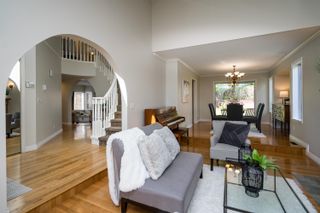 Photo 4: 3382 197 Street in Langley: Brookswood Langley House for sale in "Meadowbrook" : MLS®# R2693430