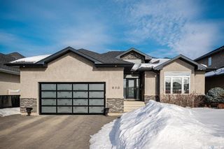 Main Photo: 930 Maguire Crescent in Saskatoon: Willowgrove Residential for sale : MLS®# SK922562