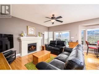 Photo 15: 307 Country Estate Place Mun of Coldstream: Okanagan Shuswap Real Estate Listing: MLS®# 10310400