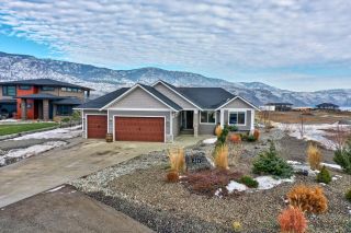 Photo 1: 221 Rue Cheval Noir: Tobiano House for sale (Kamloops)  : MLS®# 165381