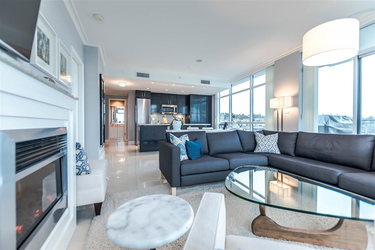Main Photo: 1004 172 VICTORY SHIP Way in North Vancouver: Lower Lonsdale Condo for sale in "Atrium at the Pier" : MLS®# R2147061
