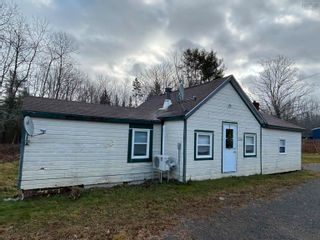 Photo 4: 726 Mill Road in Mill Road: 405-Lunenburg County Residential for sale (South Shore)  : MLS®# 202325251