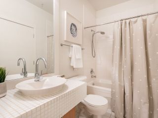 Photo 14: 205 2635 PRINCE EDWARD Street in Vancouver: Mount Pleasant VE Condo for sale in "Soma Lofts" (Vancouver East)  : MLS®# R2392727