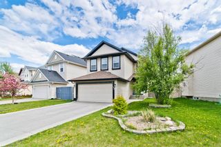 Photo 2: 43 Martha's Close NE in Calgary: Martindale Detached for sale : MLS®# A1257802