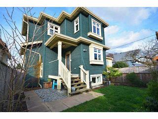 Photo 2: 956 E 13TH Avenue in Vancouver: Mount Pleasant VE 1/2 Duplex for sale in "Charles Dickens" (Vancouver East)  : MLS®# V1123181