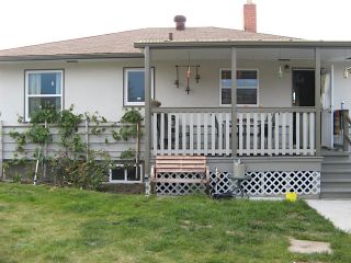 Photo 2: 316 SE Wade Avenue w in Penticton: Residential Detached for sale
