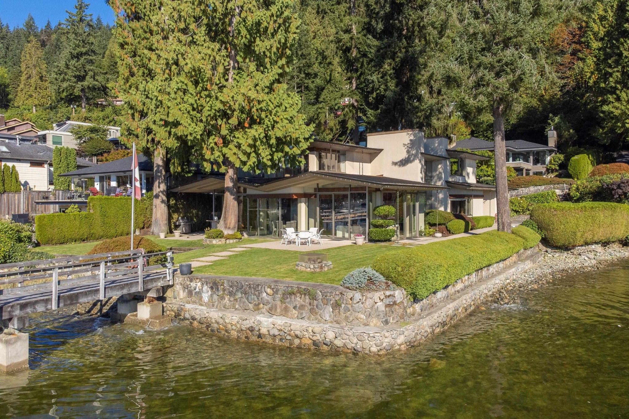 Photo 1: Photos: 2796 Panorama Drive in North Vancouver: Deep Cove House for sale : MLS®# R2623924