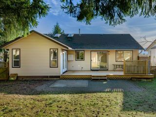 Photo 3: 2272 VALLEY VIEW DRIVE in COURTENAY: CV Courtenay East House for sale (Comox Valley)  : MLS®# 832690