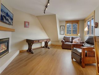 Photo 1: 308 743 Railway Avenue: Canmore Apartment for sale : MLS®# A1196571