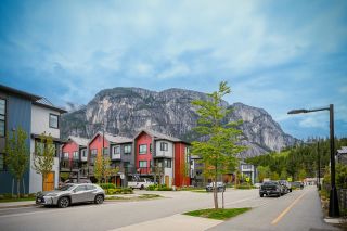Photo 36: 38023 KEEL Way in Squamish: Valleycliffe Townhouse for sale in "Kelson @ See & Sky" : MLS®# R2776271