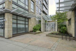 Photo 3: 703 1068 W BROADWAY in Vancouver: Fairview VW Condo for sale in "THE ZONE" (Vancouver West)  : MLS®# R2465668