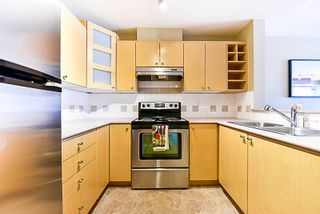 Photo 2: 308 3122 ST JOHNS Street in Port Moody: Port Moody Centre Condo for sale in "Sonrisa" : MLS®# R2168807