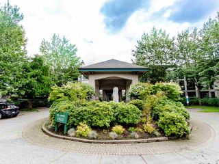 Photo 19: 220 19528 FRASER Highway in Surrey: Cloverdale BC Condo for sale in "FAIRMONT ON THE BOULEVARD" (Cloverdale)  : MLS®# R2467752