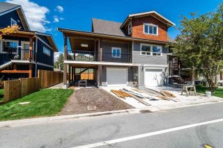 Photo 3: 1219 WILSON Crescent in Squamish: Dentville House for sale in "DOWNTOWN/DENTVILLE" : MLS®# R2180422