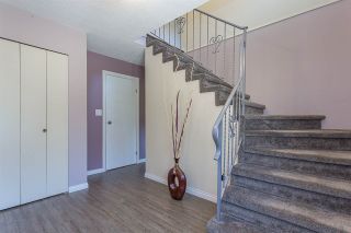 Photo 2: 2402 CAMERON Crescent in Abbotsford: Abbotsford East House for sale : MLS®# R2191988