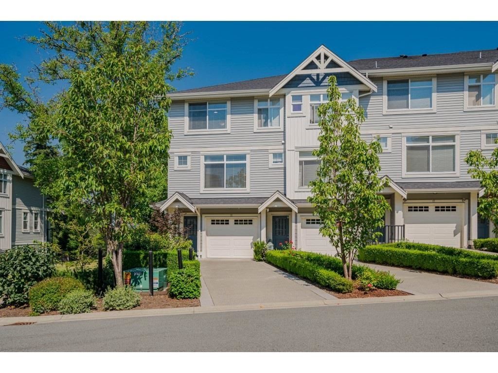 Main Photo: 15 7198 179TH Street in Surrey: Cloverdale BC Townhouse for sale in "Walnut Ridge" (Cloverdale)  : MLS®# R2719000