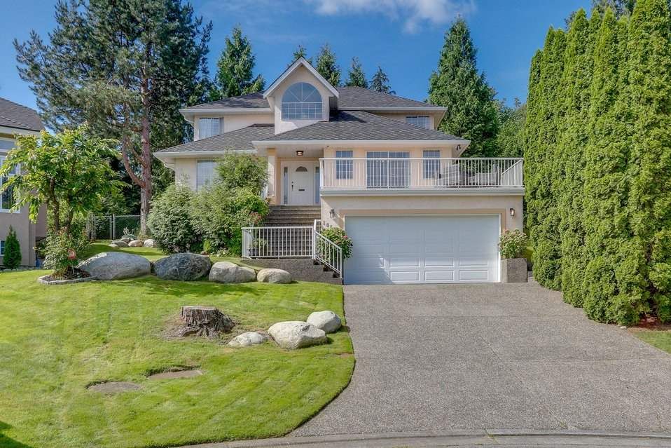 Main Photo: 1052 LANGARA Court in Coquitlam: Ranch Park House for sale : MLS®# R2475679