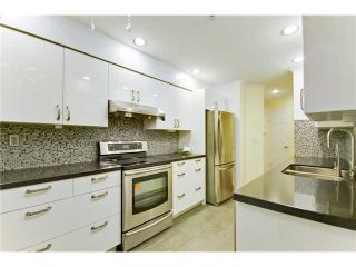 Photo 3: 207 7168 OAK Street in Vancouver: South Cambie Condo for sale (Vancouver West)  : MLS®# V926190