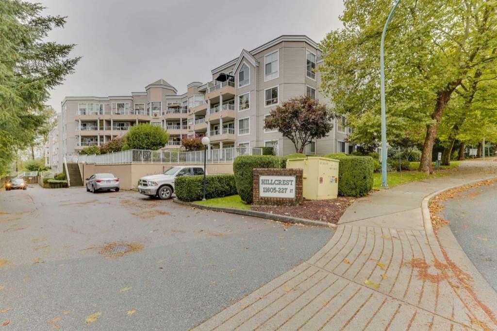 Main Photo: 417 11605 227 Street in Maple Ridge: East Central Condo for sale in "Hillcrest" : MLS®# R2508742