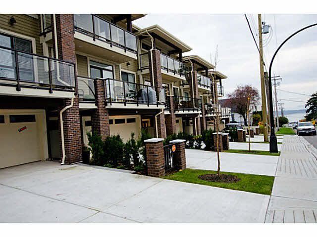 Main Photo: 8 1338 FOSTER STREET in : White Rock Townhouse for sale : MLS®# F1437245