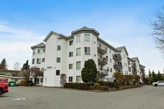 Photo 1: 305 31831 PEARDONVILLE Road in Abbotsford: Abbotsford West Condo for sale : MLS®# R2720138