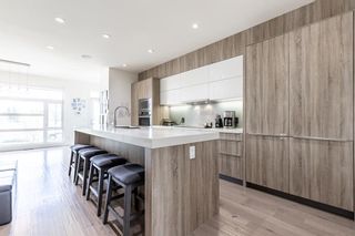 Photo 1: 5026 22 Street SW in Calgary: Altadore Semi Detached (Half Duplex) for sale : MLS®# A2002849