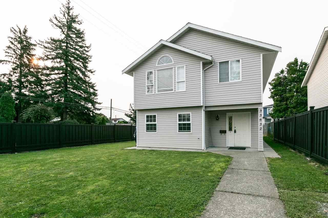 Main Photo: 33632 8TH Avenue in Mission: Mission BC House for sale : MLS®# R2503105