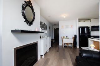 Photo 6: 1307 151 W 2ND Street in North Vancouver: Lower Lonsdale Condo for sale in "The Sky" : MLS®# R2439963