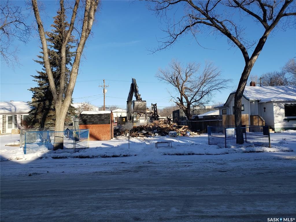 Main Photo: 1011 7th Street East in Saskatoon: Haultain Lot/Land for sale : MLS®# SK956830