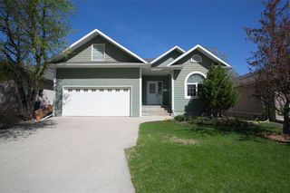 Photo 2: 71 Sterling Avenue in Winnipeg: Meadowood Residential for sale (2E)  : MLS®# 202314157