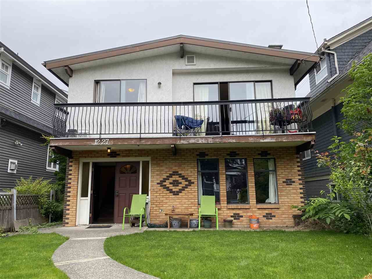 Main Photo: 1227 E 14TH Avenue in Vancouver: Mount Pleasant VE House for sale (Vancouver East)  : MLS®# R2464277