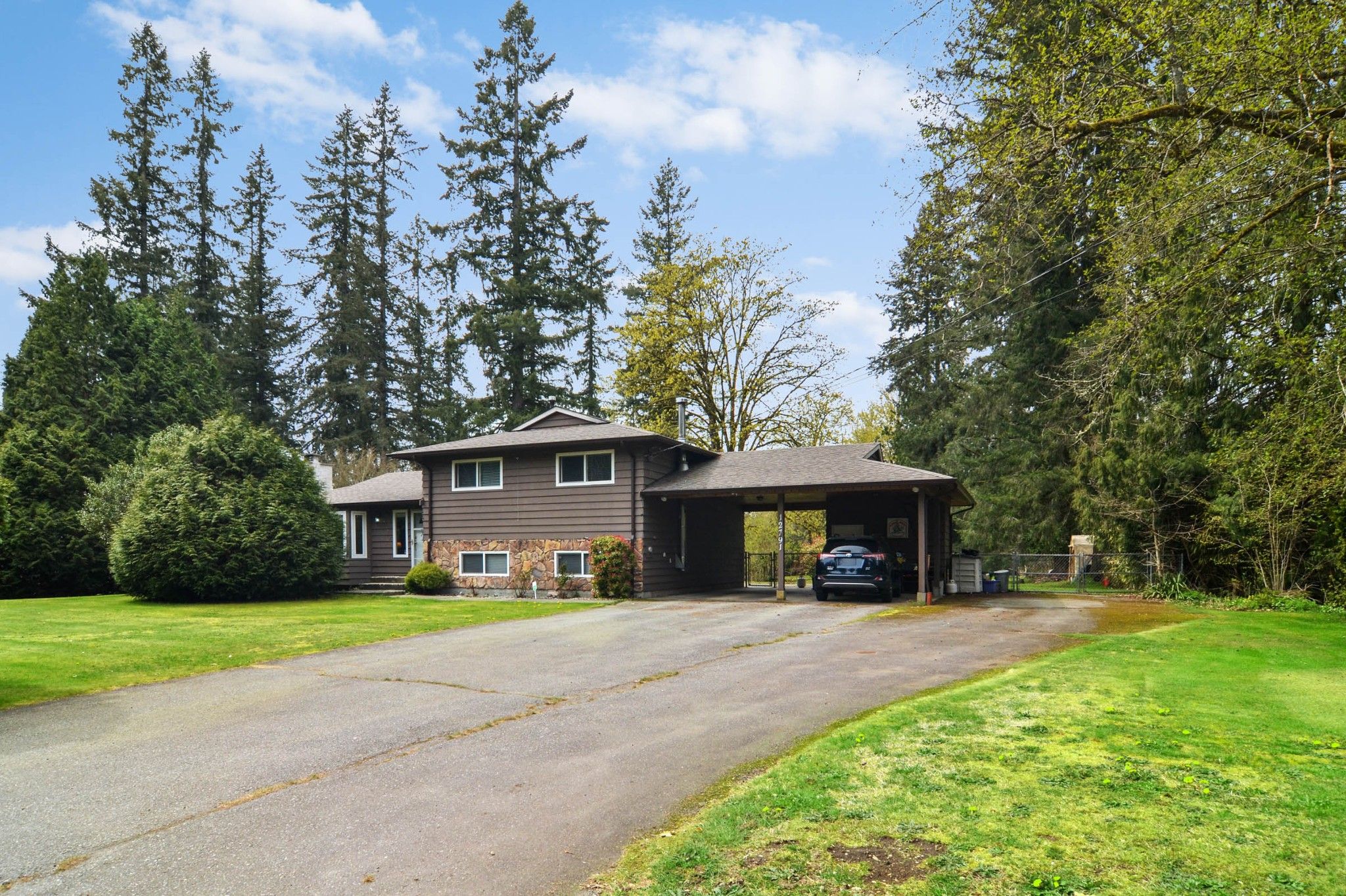 Main Photo: 12791 235 Street in Maple Ridge: East Central House for sale : MLS®# R2716824