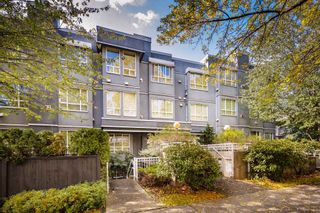 Photo 1: 101 3 N GARDEN Drive in Vancouver: Hastings Condo for sale in "GARDEN COURT" (Vancouver East)  : MLS®# R2407147