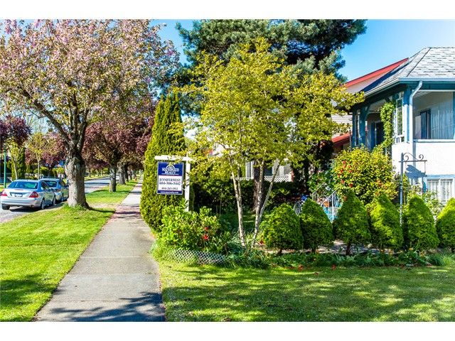 Main Photo: 8238 SHAUGHNESSY Street in Vancouver: Marpole House for sale (Vancouver West)  : MLS®# V1004295