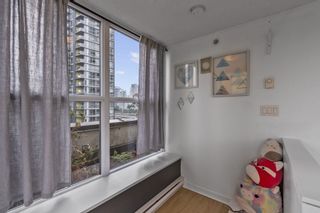Photo 18: 602 29 SMITHE Mews in Vancouver: Yaletown Condo for sale in "Coopers Lookout" (Vancouver West)  : MLS®# R2724004