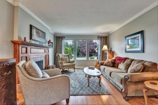 Photo 5: 11704 FURUKAWA Place in Maple Ridge: Southwest Maple Ridge House for sale : MLS®# R2585935