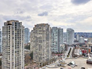 Photo 18: 1903 888 HAMILTON Street in Vancouver: Downtown VW Condo for sale in "Rosedale Garden" (Vancouver West)  : MLS®# R2859024