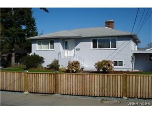 Main Photo:  in VICTORIA: SW Glanford House for sale (Saanich West)  : MLS®# 459557