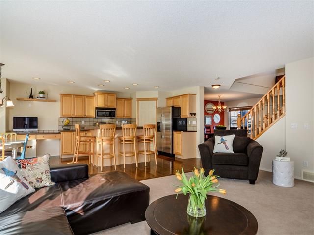 Photo 8: Photos: 81 COUGARSTONE Crescent SW in Calgary: Cougar Ridge House for sale : MLS®# C4050640
