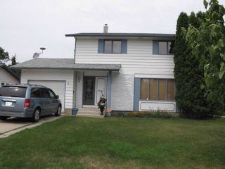 Photo 1: 19 Leeds Avenue in Winnipeg: Fort Garry / Whyte Ridge / St Norbert Single Family Detached for sale (South Winnipeg)  : MLS®# 1223637