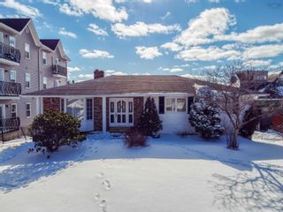Photo 1: 87 Cow Bay Road in Eastern Passage: 11-Dartmouth Woodside, Eastern P Residential for sale (Halifax-Dartmouth)  : MLS®# 202400871