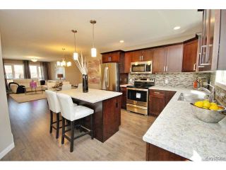 Photo 9: 114 Harrowby Avenue in WINNIPEG: St Vital Residential for sale (South East Winnipeg)  : MLS®# 1508835