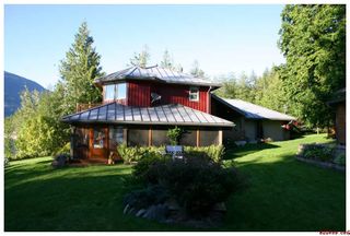 Photo 3: 6017 Eagle Bay Road in Eagle Bay: Waterfront House for sale : MLS®# SOLD