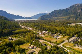 Photo 1: 39172 WOODPECKER Place in Squamish: Brennan Center Land for sale in "Ravenswood" : MLS®# R2476466