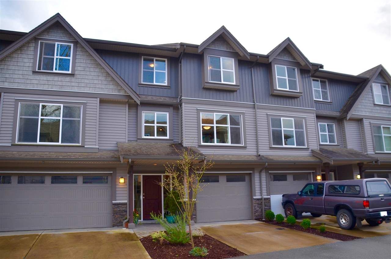 Main Photo: 36 45085 WOLFE ROAD in : Chilliwack Proper West Townhouse for sale (Chilliwack)  : MLS®# R2041808