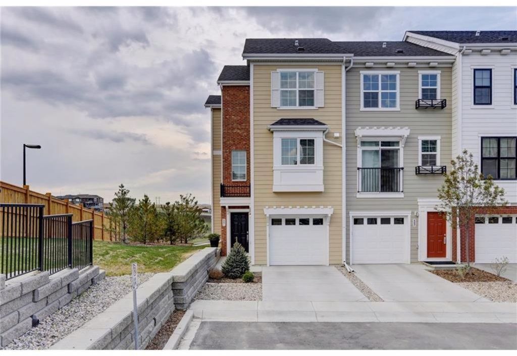 Main Photo: 527 Nolanfield Villas NW in Calgary: Nolan Hill Row/Townhouse for sale : MLS®# A1176976