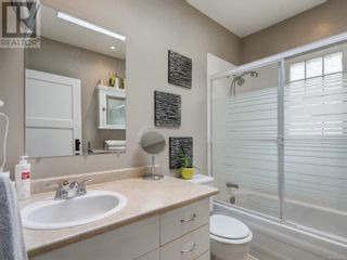 Photo 10: 1830 Chestnut St in Victoria: House for sale : MLS®# 955683